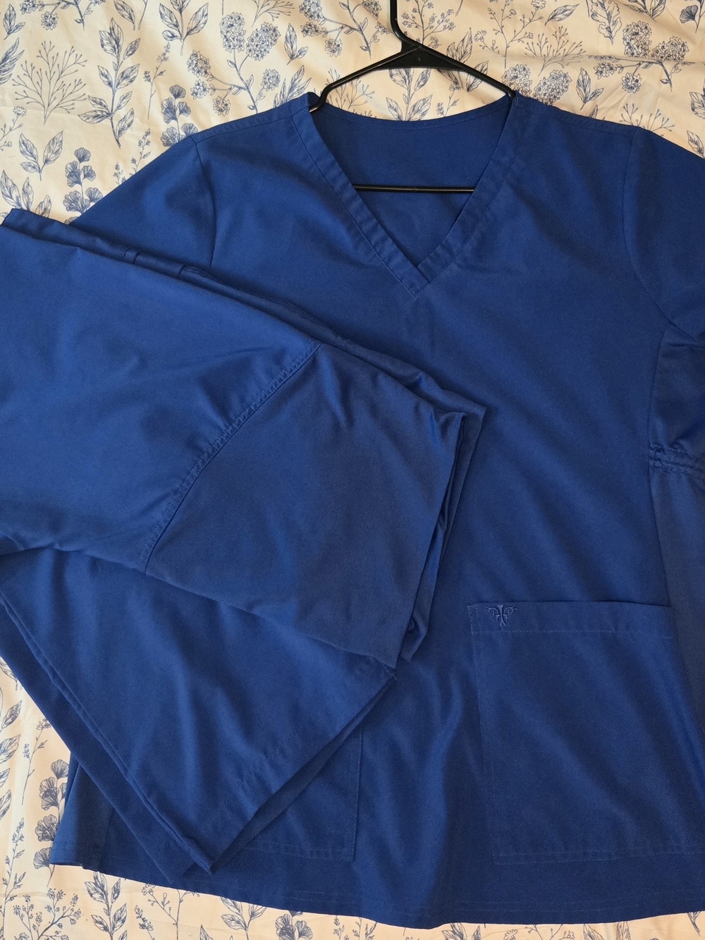 Women's V-Neck Medical Scrub Top in Royal Blue